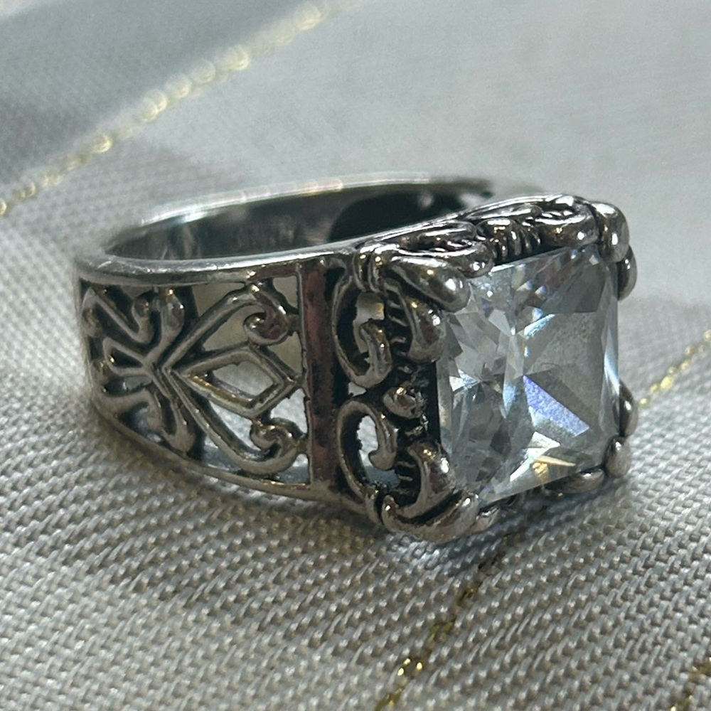 Silpada Uptown sterling Silver Ring with cubic zirconia Stone